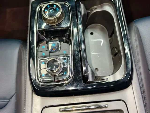 Ford Lingrui — Фото автомобиля 14