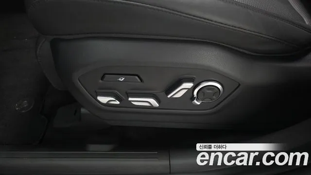 Hyundai Santafe Santa Fe (MX5) Бензин 2.5T 2WD — Фото автомобиля 27