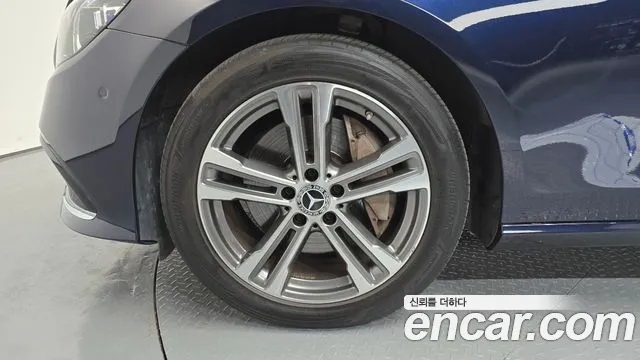 Mercedes-Benz E-Class E-класс W213 E350 4MATIC Avantgarde — Фото автомобиля 5