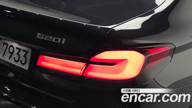 BMW 5 Series G30 — Фото автомобиля 8