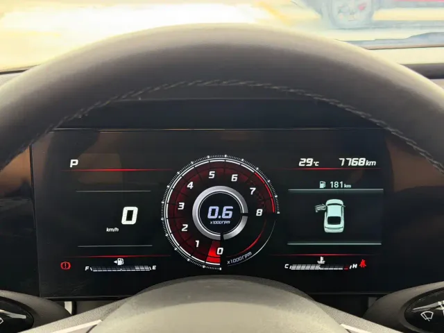 Hyundai Elantra — Фото автомобиля 10