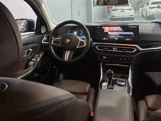 BMW 3 Series — Фото автомобиля 10