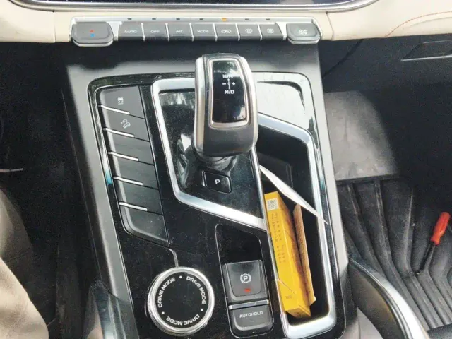 Geely Boyue — Фото автомобиля 10