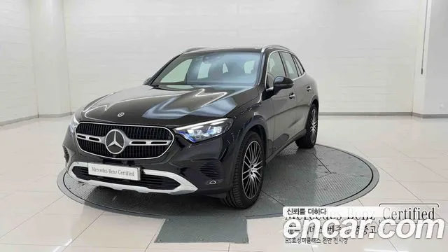 Фотография автомобиля — Mercedes-Benz GLC-Class