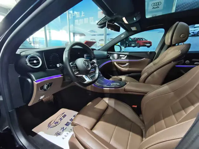 Mercedes-Benz E-Class — Фото автомобиля 4