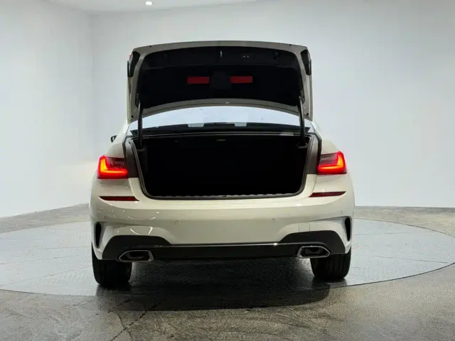 BMW BMW 3 Series 2022 325Li xDrive M Sport Package — Фото автомобиля 10