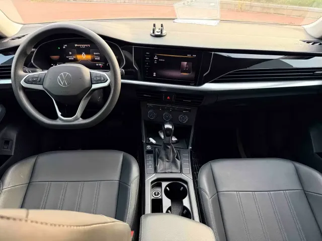 Volkswagen Passat — Фото автомобиля 6