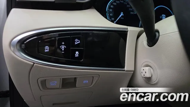 Genesis GV70 — Фото автомобиля 26