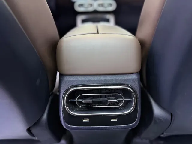 Leapmotor C11 — Фото автомобиля 16