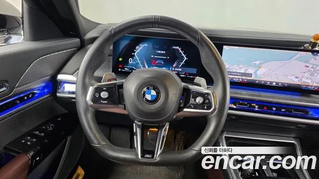 BMW 7-Series — Фото автомобиля 13