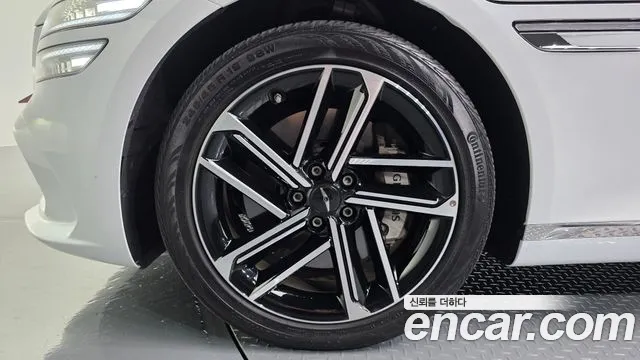 Genesis G80 RG3 — Фото автомобиля 5