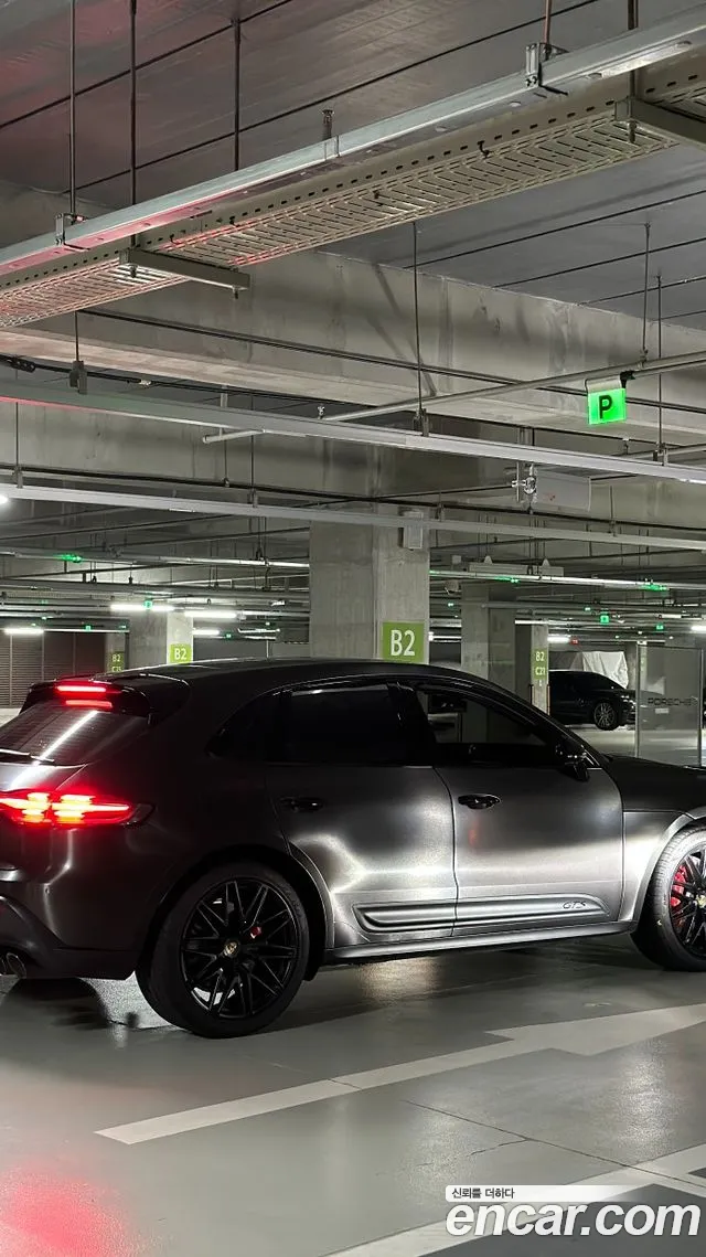 Porsche Macan — Фото автомобиля 9