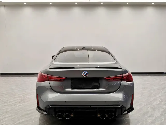 BMW M4 — Фото автомобиля 5