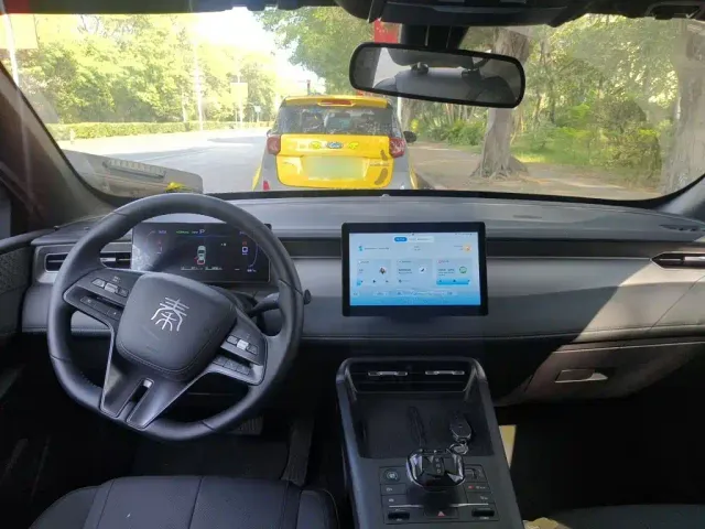 BYD Qin PLUS — Фото автомобиля 10