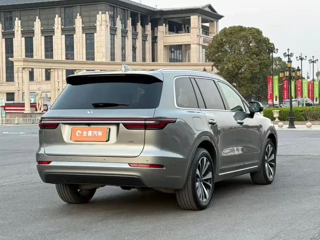 Li Auto ONE — Фото автомобиля 9