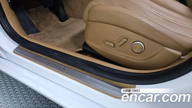 Genesis G80 Бензин 2.5 турбо AWD — Фото автомобиля 8