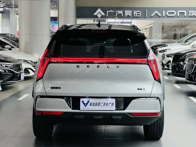 Geely Boyue L — Фото автомобиля 8