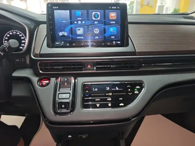 Honda Odyssey — Фото автомобиля 12