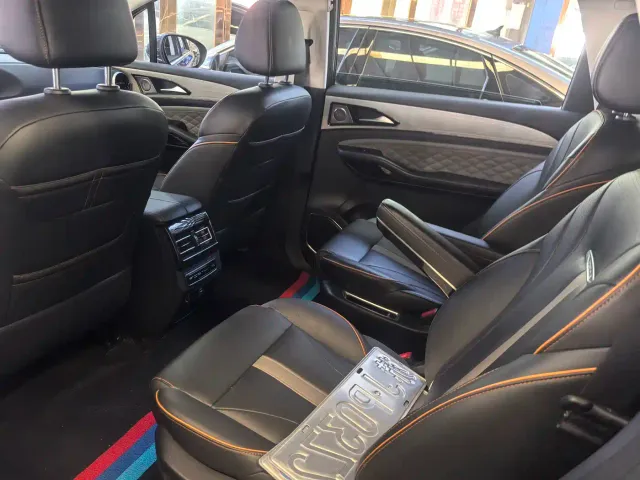Forthing Yacht — Фото автомобиля 6