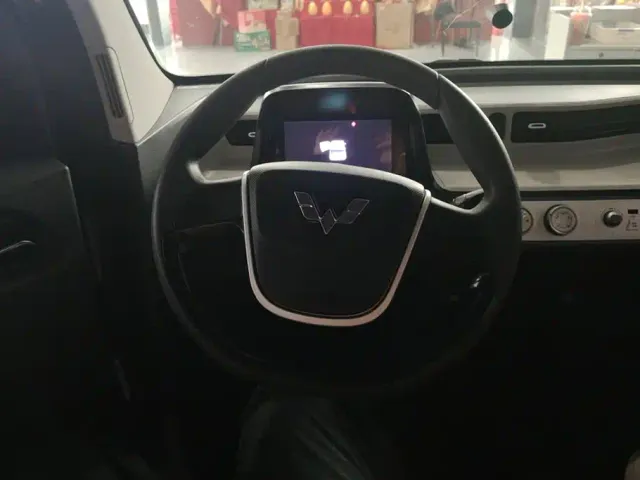Wuling Hongguang Mini EV — Фото автомобиля 15
