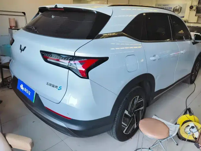 Wuling Starlight S — Фото автомобиля 3