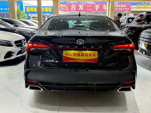 Toyota Avalon — Фото автомобиля 5