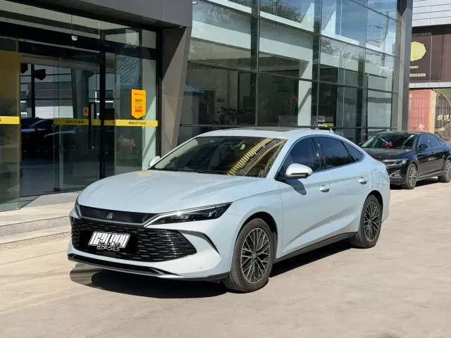Фотография автомобиля — BYD Qin L