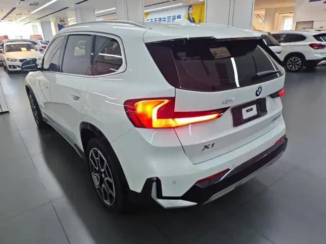 BMW X1 — Фото автомобиля 4