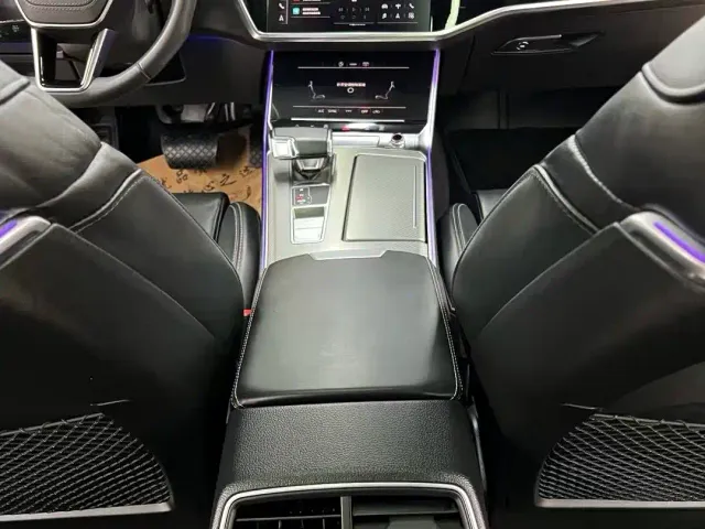 Audi A6L — Фото автомобиля 8