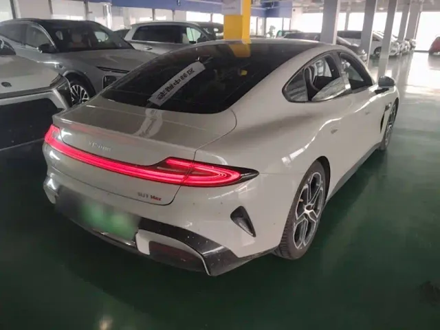 Xiaomi SU7 — Фото автомобиля 6