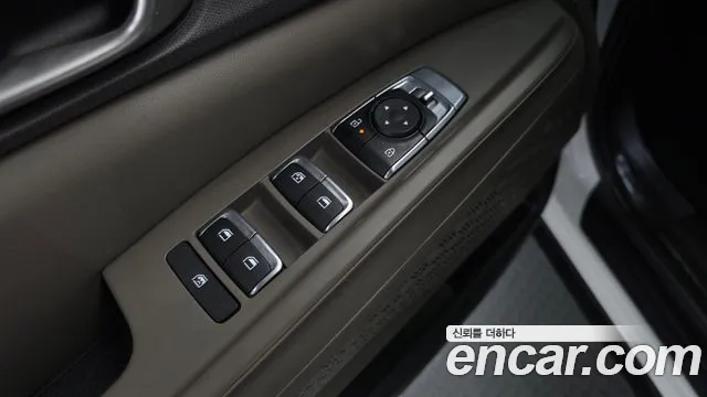 Kia Carnival Generation 4 — Фото автомобиля 27