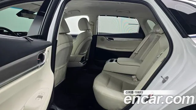 Hyundai Grandeur Новый Grandeur IG — Фото автомобиля 12