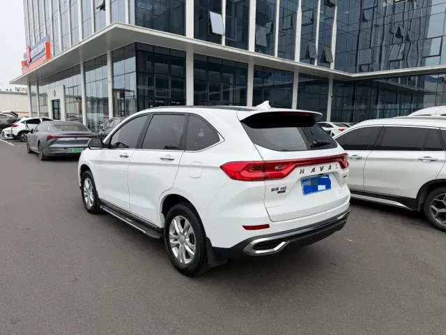Haval M6 — Фото автомобиля 15