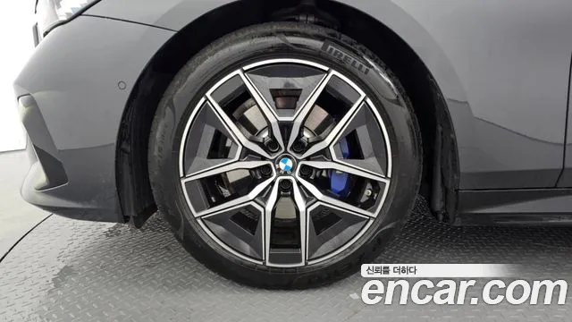 BMW 5-Series — Фото автомобиля 4