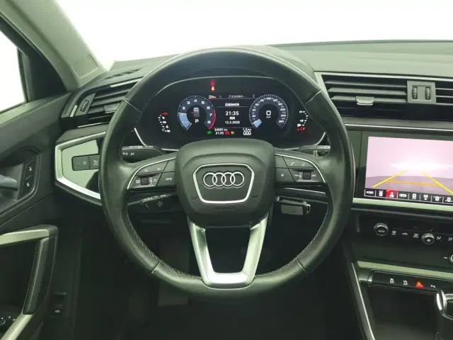 Audi Q3 — Фото автомобиля 11