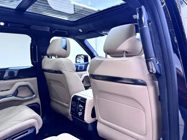 BYD FangChengBao Leopard 8 — Фото автомобиля 13