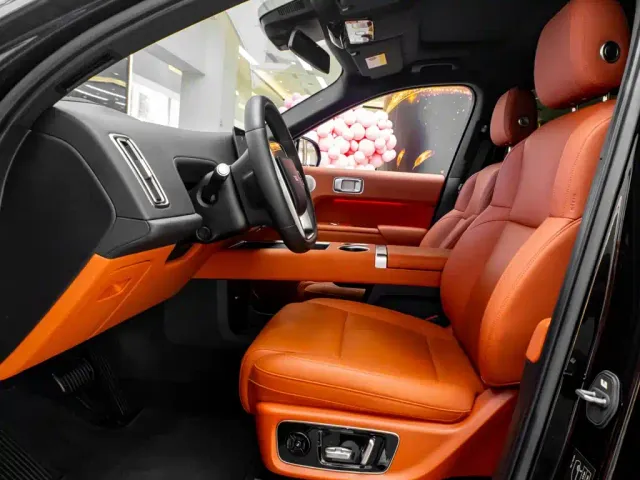 Li Auto L9 — Фото автомобиля 30