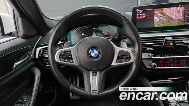 BMW 5 Series G30 — Фото автомобиля 14