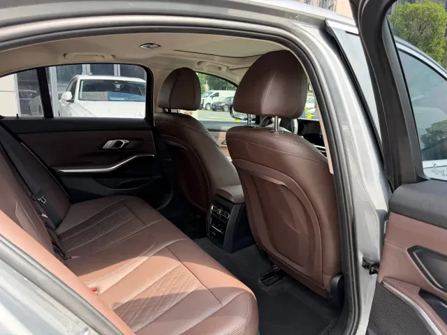 BMW 3 Series — Фото автомобиля 8