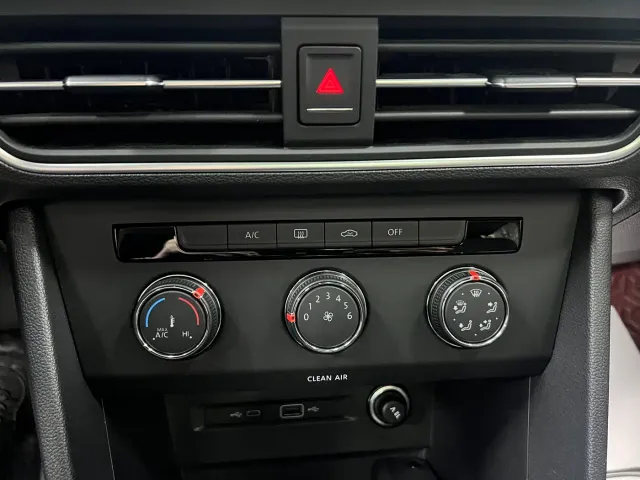 Volkswagen Tiguan L — Фото автомобиля 11