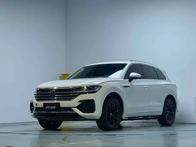 Volkswagen Touareg 2022 2.0TSI Rui Shang Edition — Фото автомобиля 2
