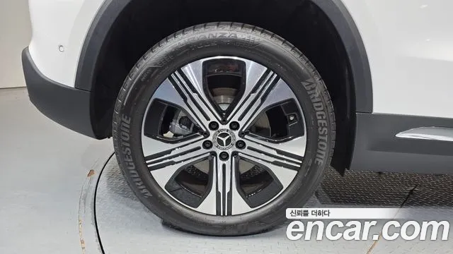 Mercedes-Benz EQA — Фото автомобиля 21