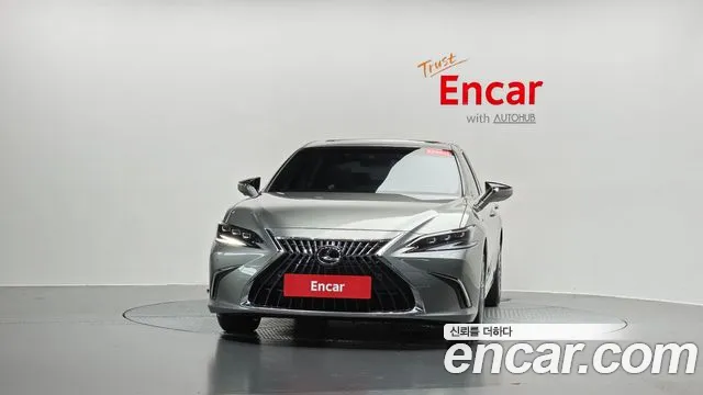 Lexus ES 7th Gen — Фото автомобиля 3