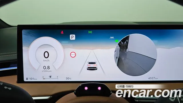 Genesis GV70 2.5T Бензин 2WD — Фото автомобиля 6