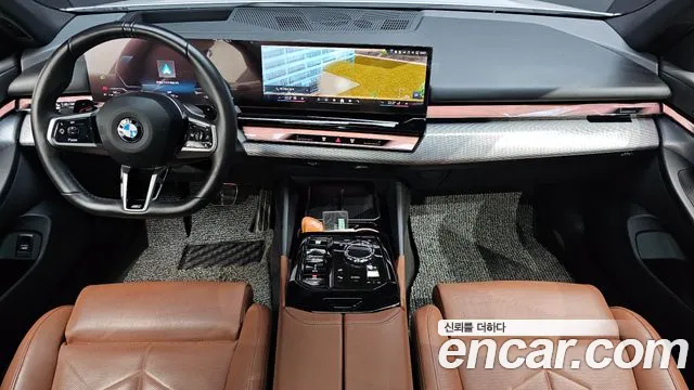 BMW 5 Series G60 — Фото автомобиля 10