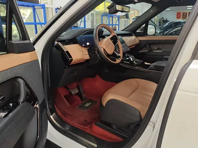 Land Rover Range Rover Sport — Фото автомобиля 5