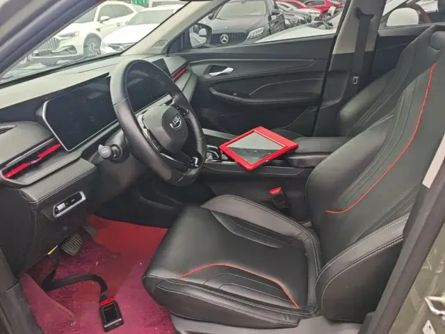 Geely Binrui — Фото автомобиля 14