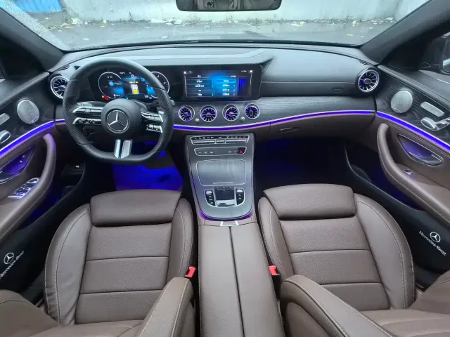 Mercedes-Benz E-Class — Фото автомобиля 7