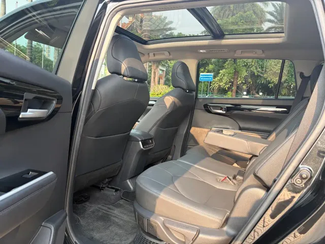 Toyota Highlander — Фото автомобиля 17