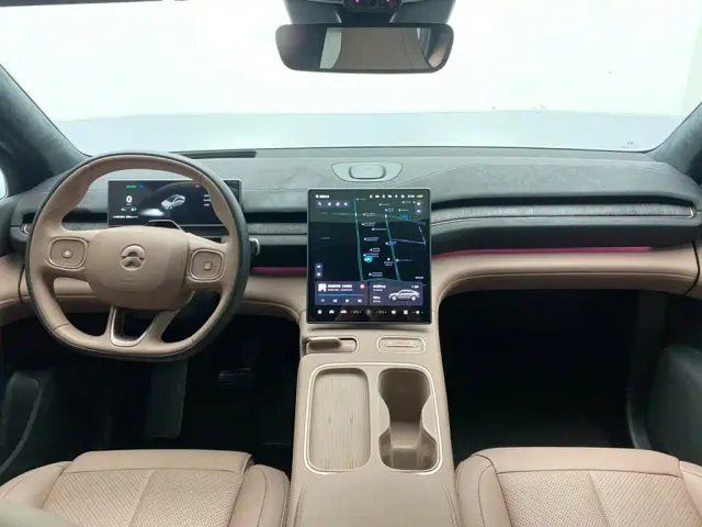 Nio EC6 — Фото автомобиля 13